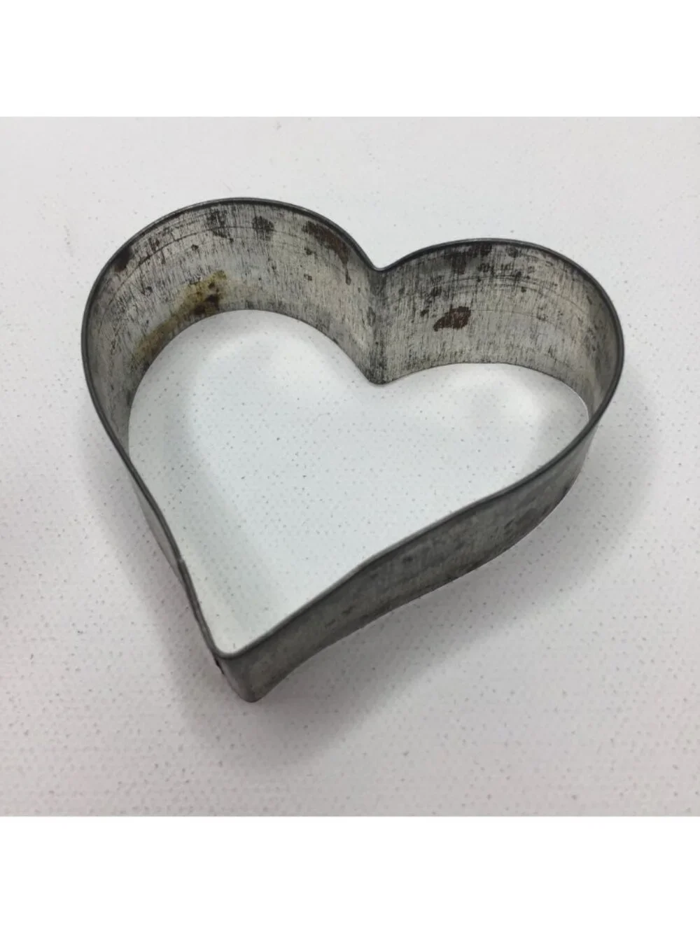 Vintage Christmas Theme Set 5 Metal Cookie Cutters Bell Candle Heart Tree Star